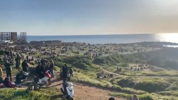 Screenshot of a video showing hundreds of displaced residents on Beirut's seafront Corniche, on March 5, 2026. 